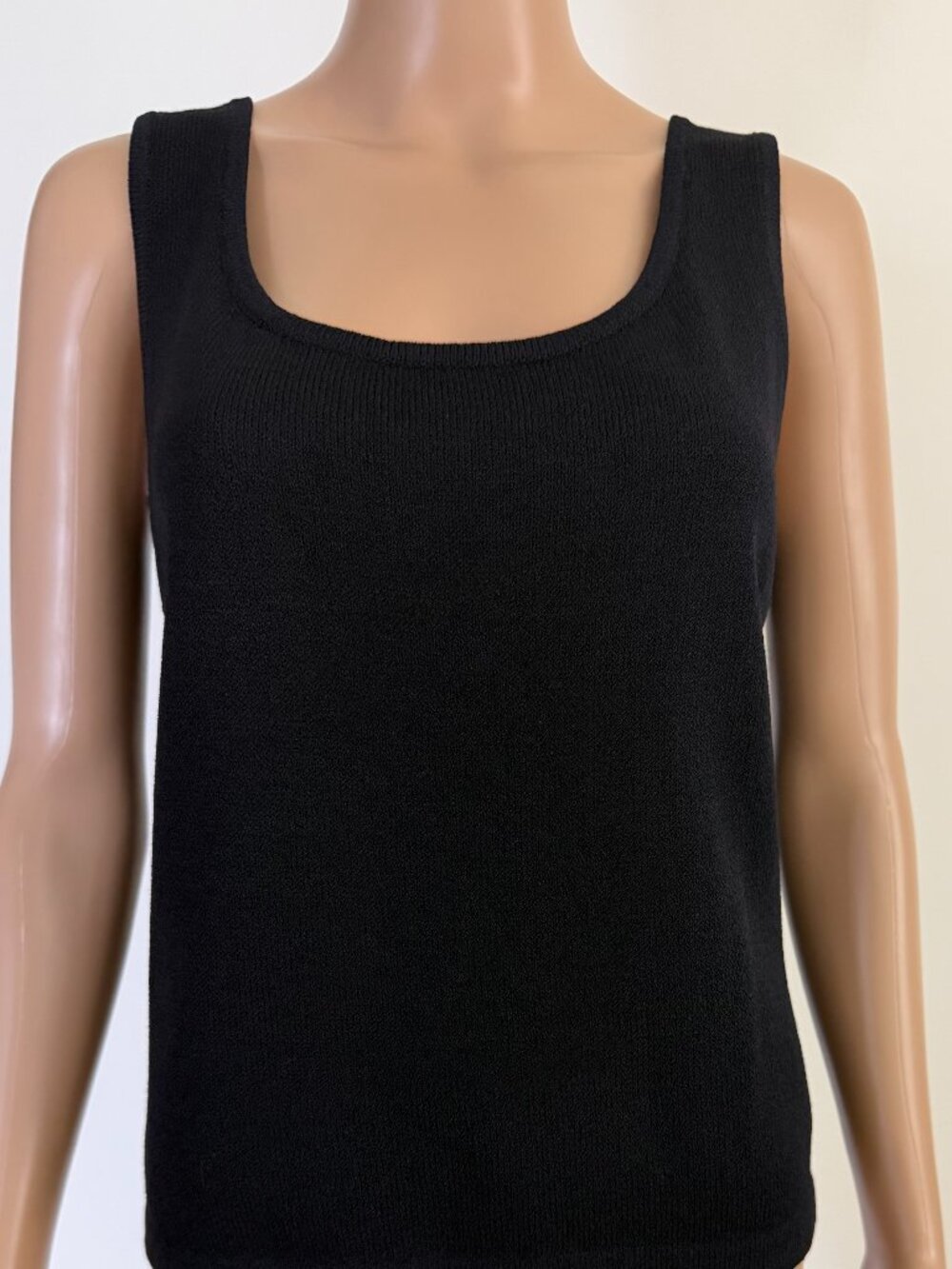 St. John Knit Sleeveless Tank Shell Blouse Top Designer Size  Medium Black NWOT